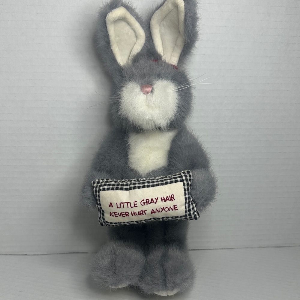 BOYDS BEARS "A LITTLE GREY HAIR NEVER HURT ANYONE" GREY BUNNY COLLECTIBLE